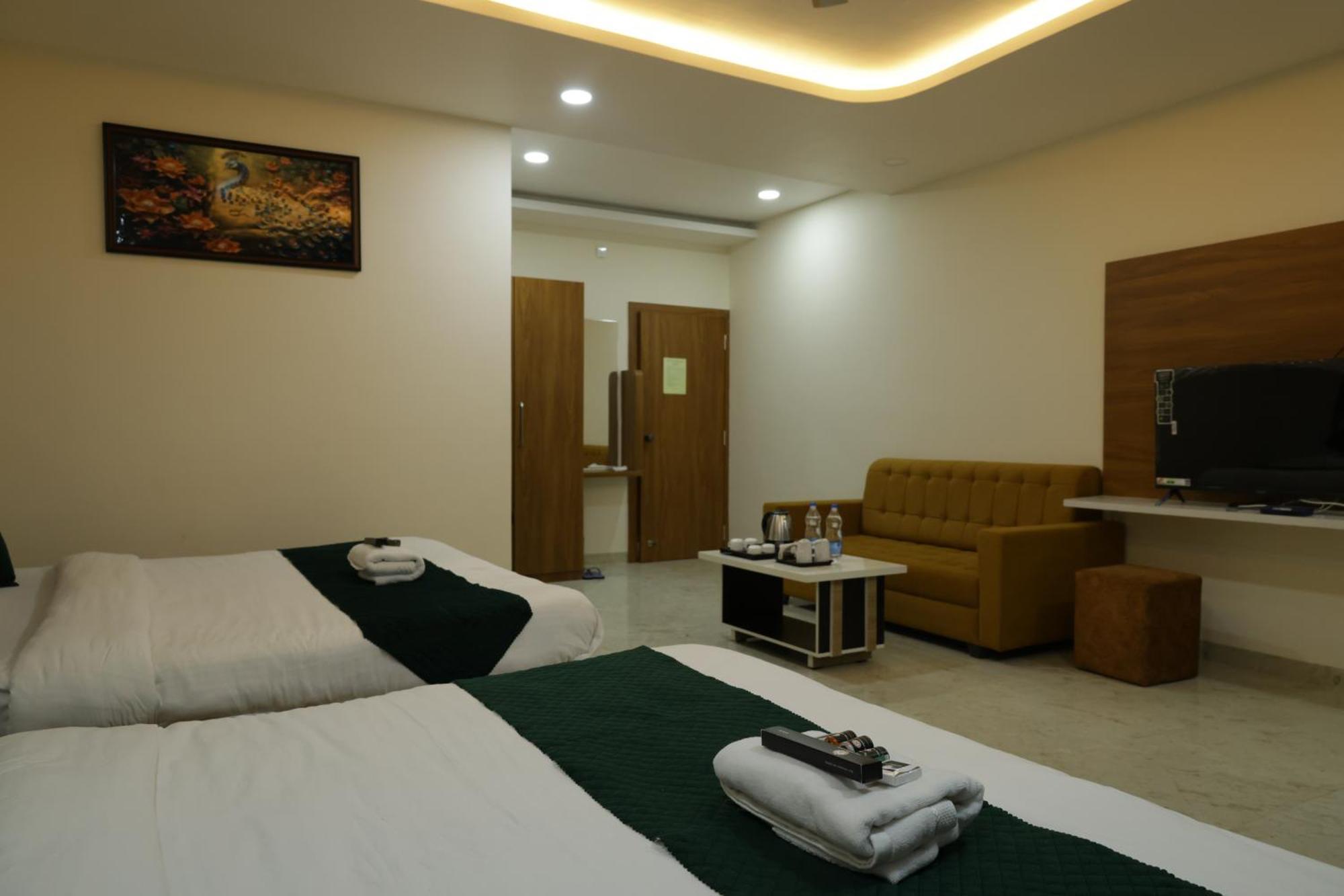 Hotel The Prime Land Hoshangabad Kültér fotó
