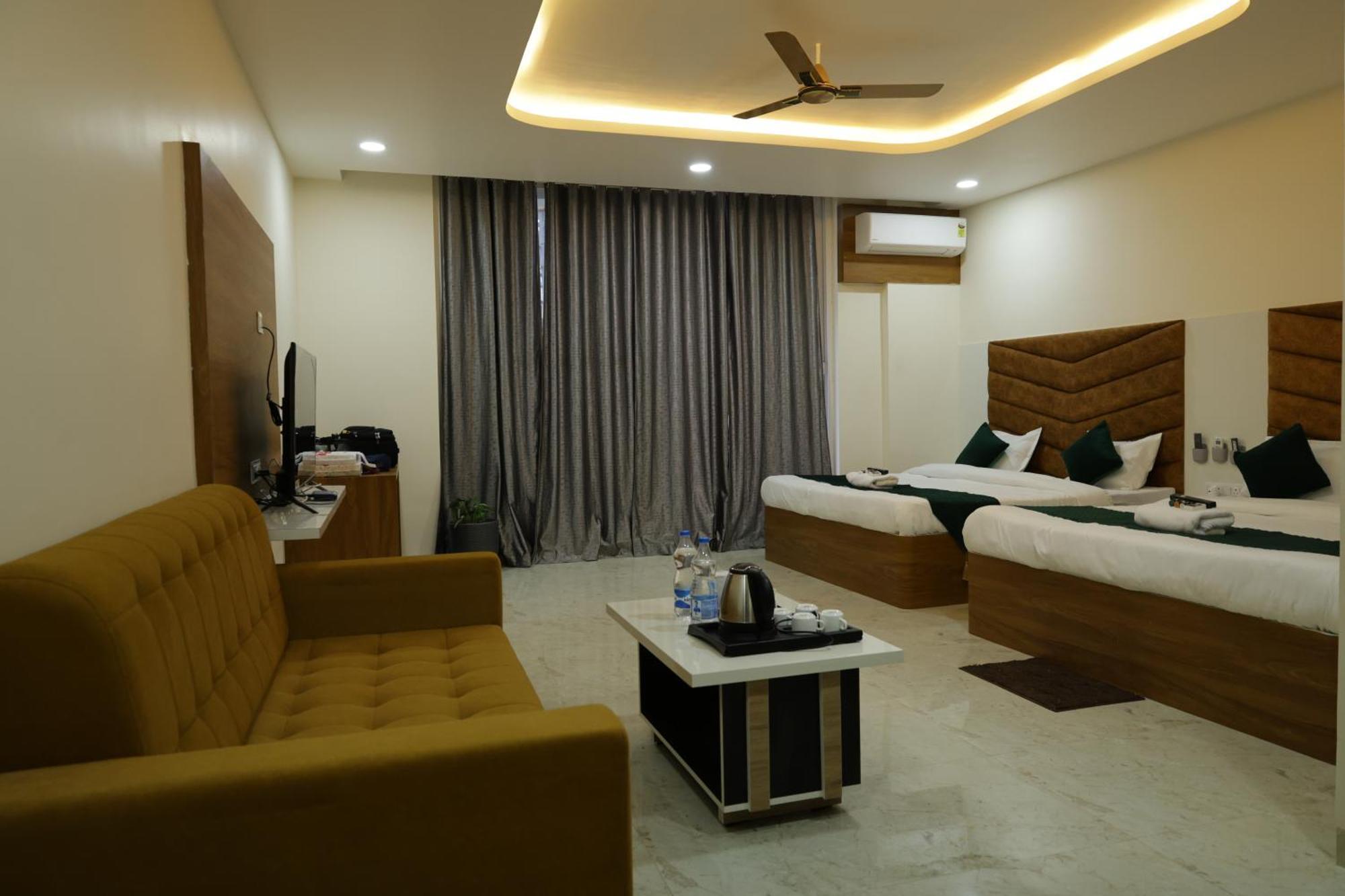 Hotel The Prime Land Hoshangabad Kültér fotó