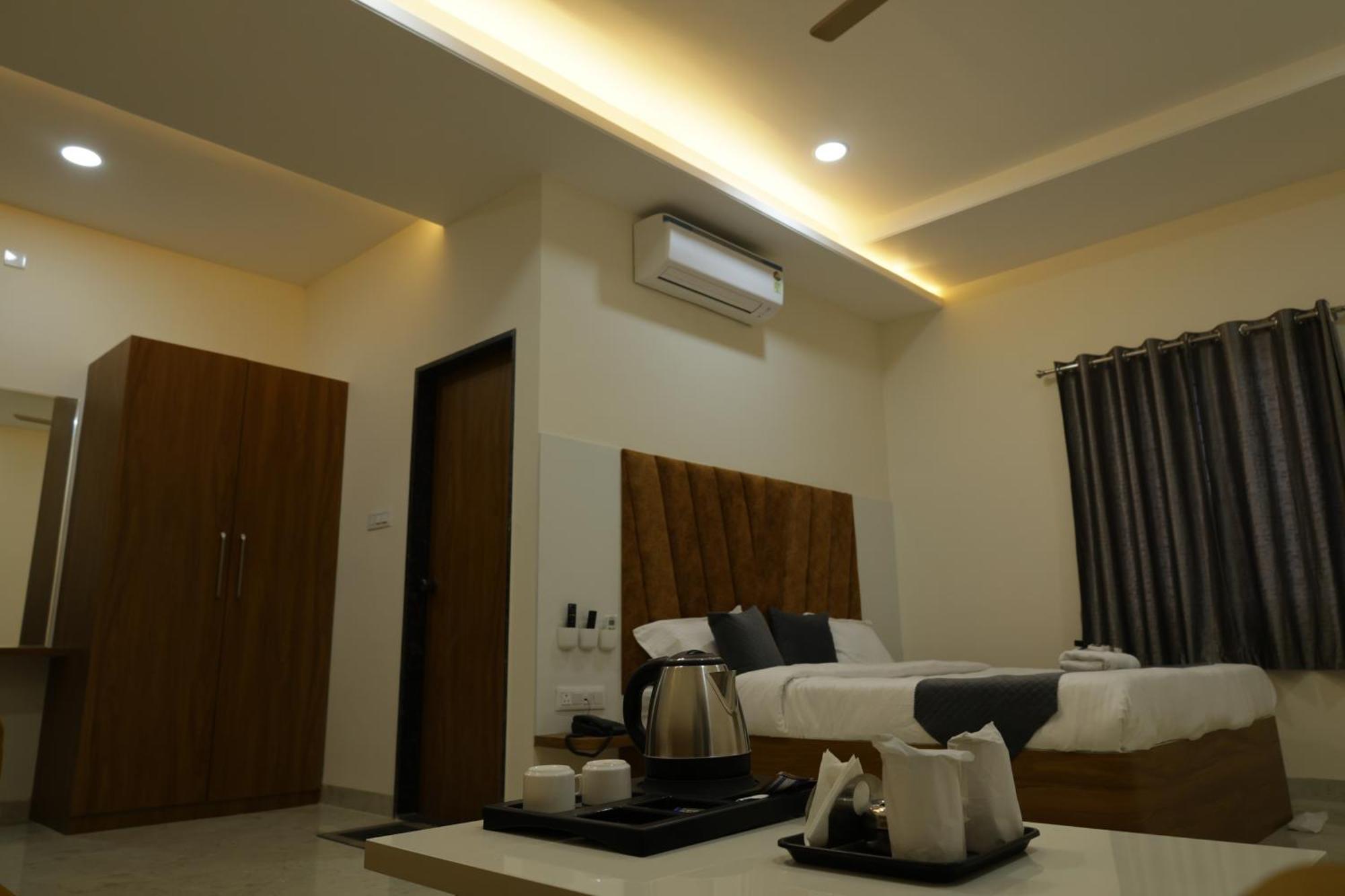 Hotel The Prime Land Hoshangabad Kültér fotó